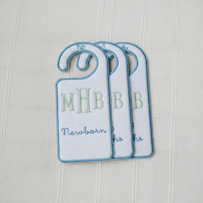 Closet hangers set - blue dot