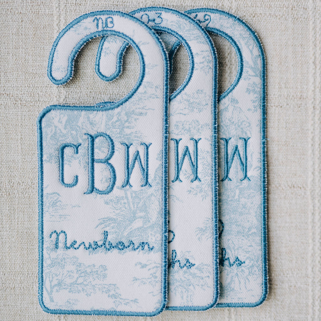 Closet hangers set - blue toile